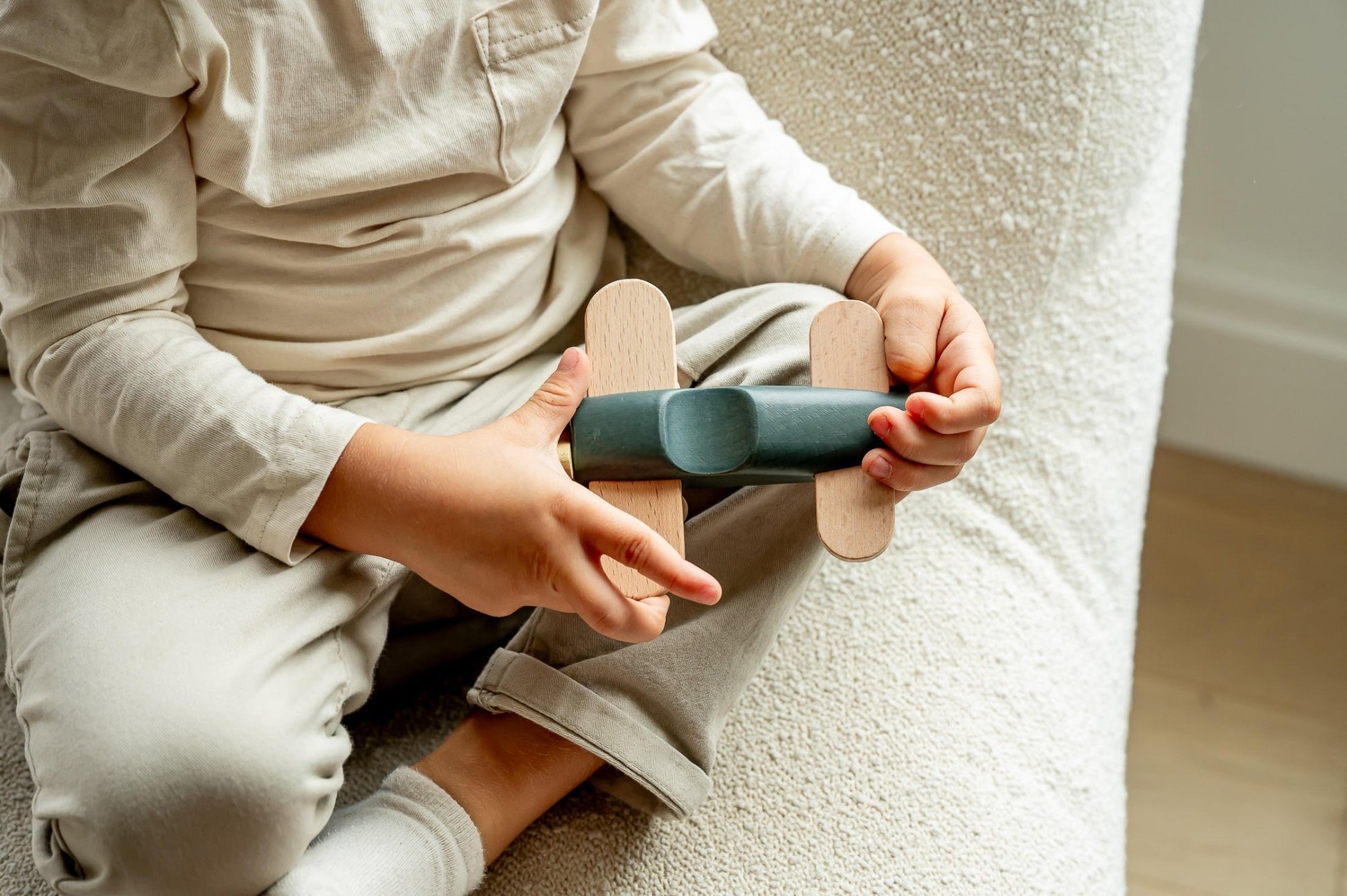 Wooden Airplane for screen - free family bonding – Keiki Krate